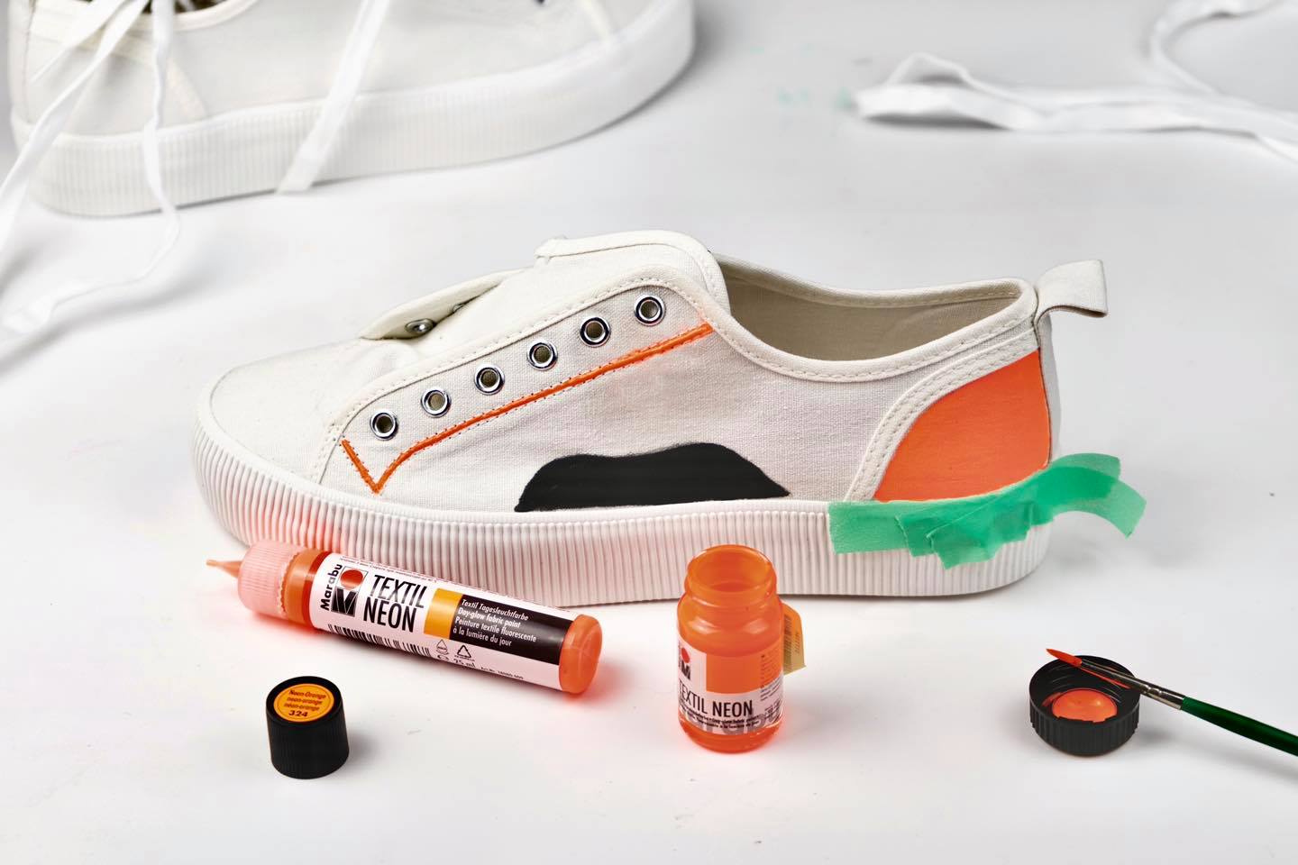 Контур за текстил с неонов ефект Marabu Textil Neon Liner